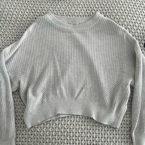 GARAGE | GRAY CROPPED SWEATER | SIZE XS